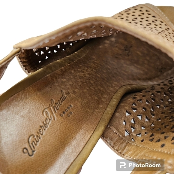 Universal Threads Peep Toe Slingback Brown Cut Out Chunky Heel Booties Size 7.5 - Picture 7 of 10